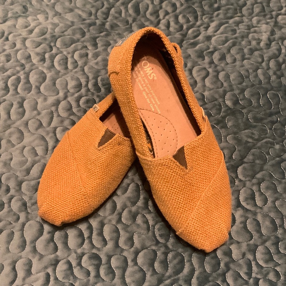 EUC! Burlap Tom’s women’s size 5